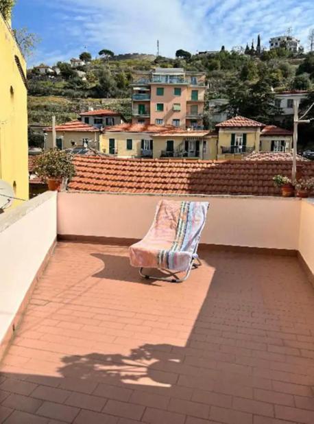 Cheerful Room, Sharing Kitchen In A Cosy Family Art House, Ideal For One Person Or Couple Sanremo Exterior foto