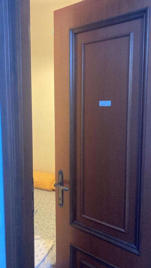 Cheerful Room, Sharing Kitchen In A Cosy Family Art House, Ideal For One Person Or Couple Sanremo Exterior foto